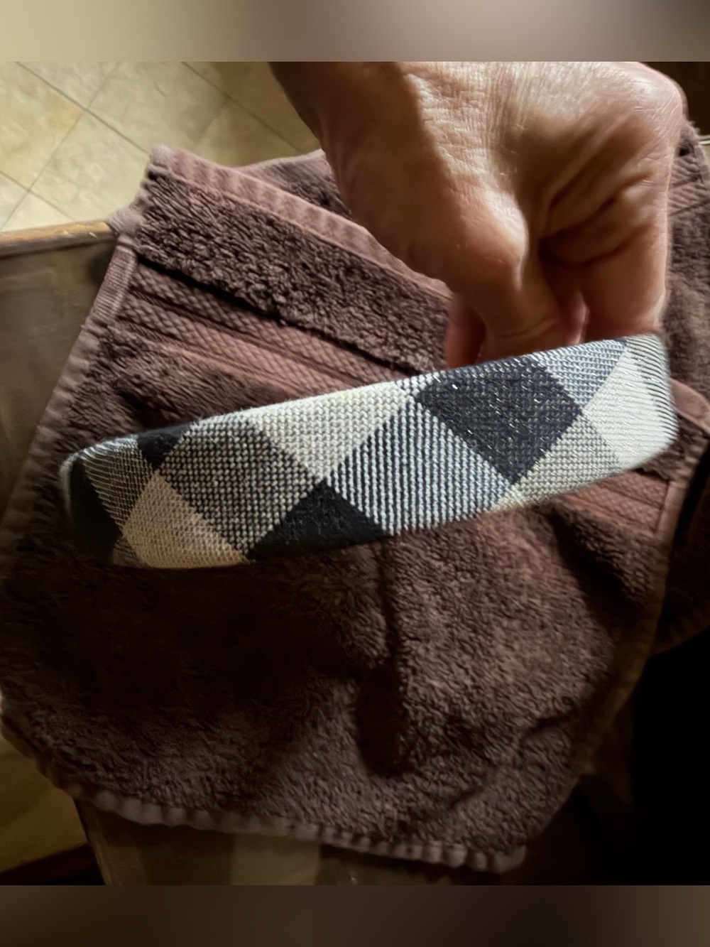 Authentic Burberry Headband 1 inch, Plaid check with light Shimmer! Excellent !